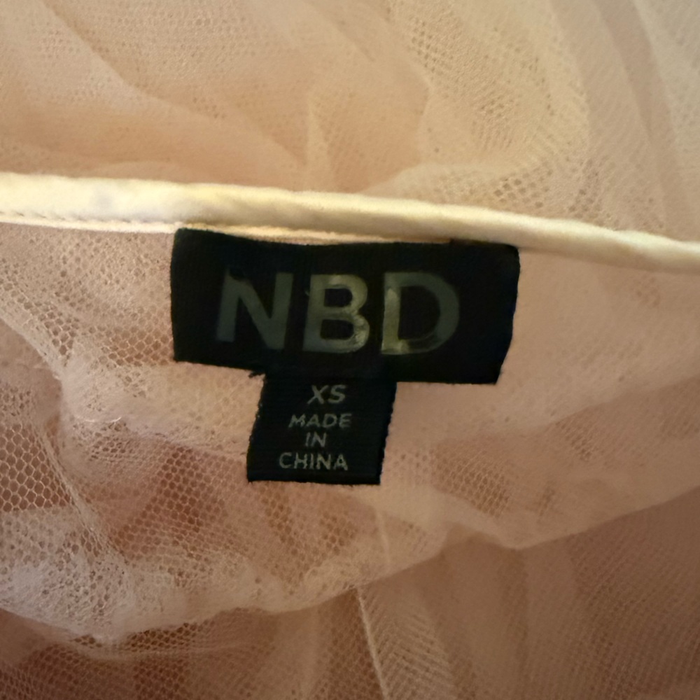 NBD Lore Gown in pink - Picture 7 of 7